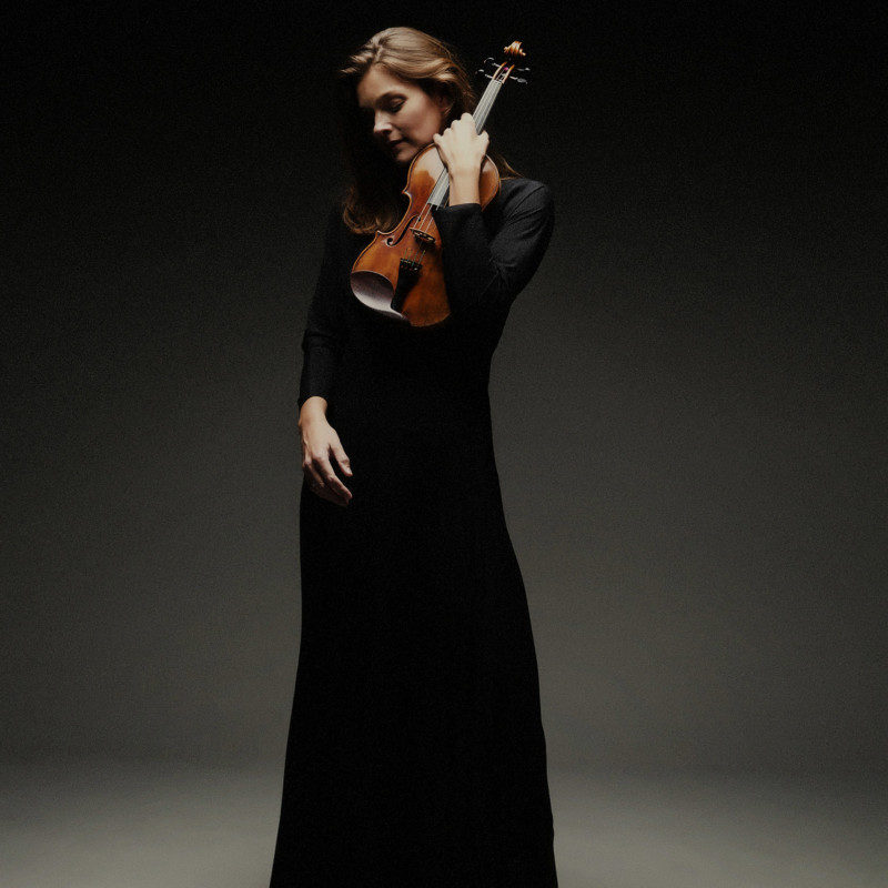 Janine Jansen. Photo: Decca / Marco Borggreve